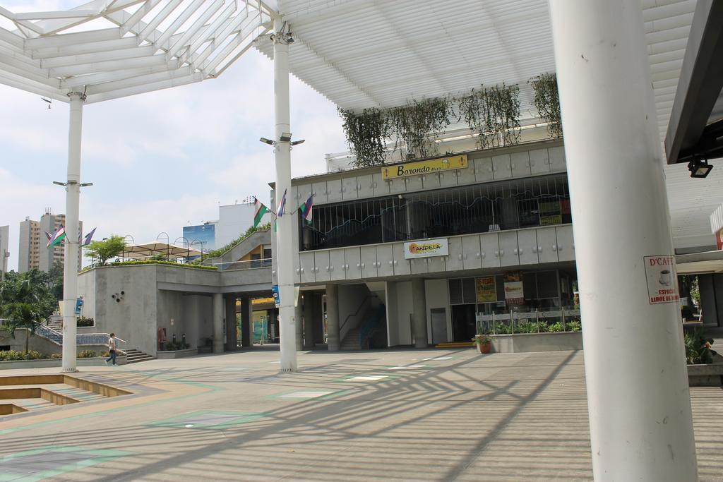 Hotel Cuarta Avenida Cali Exteriör bild
